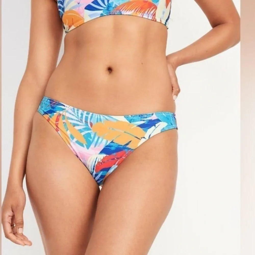 NWT Old Navy Bikini bottoms size small